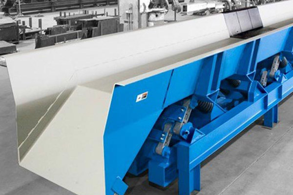 是時(shí)候?yàn)槟纳a(chǎn)選購一臺更適合的振動輸送機(jī)了??！